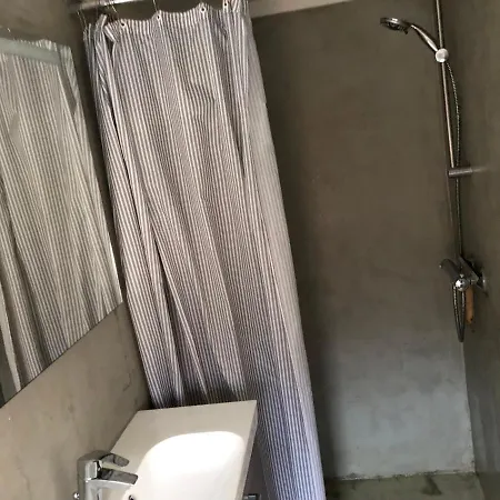 Hyggelig Byhus I Stueplan Med Solrig Gardhave Homestay *