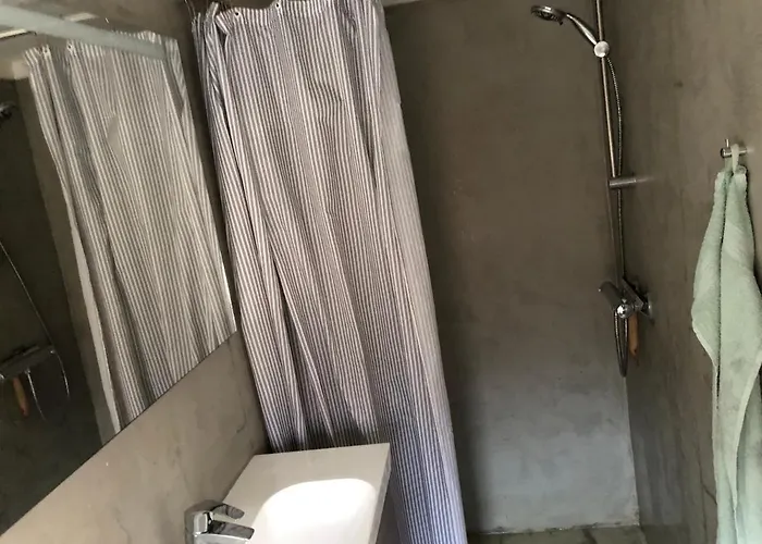 Hyggelig Byhus I Stueplan Med Solrig Gardhave בית אירוח *