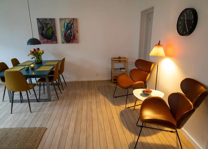 Hyggelig Byhus I Stueplan Med Solrig Gardhave סבנדבורג