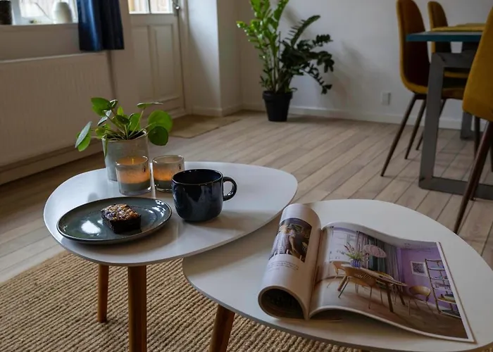 Hyggelig Byhus I Stueplan Med Solrig Gardhave בית אירוח *